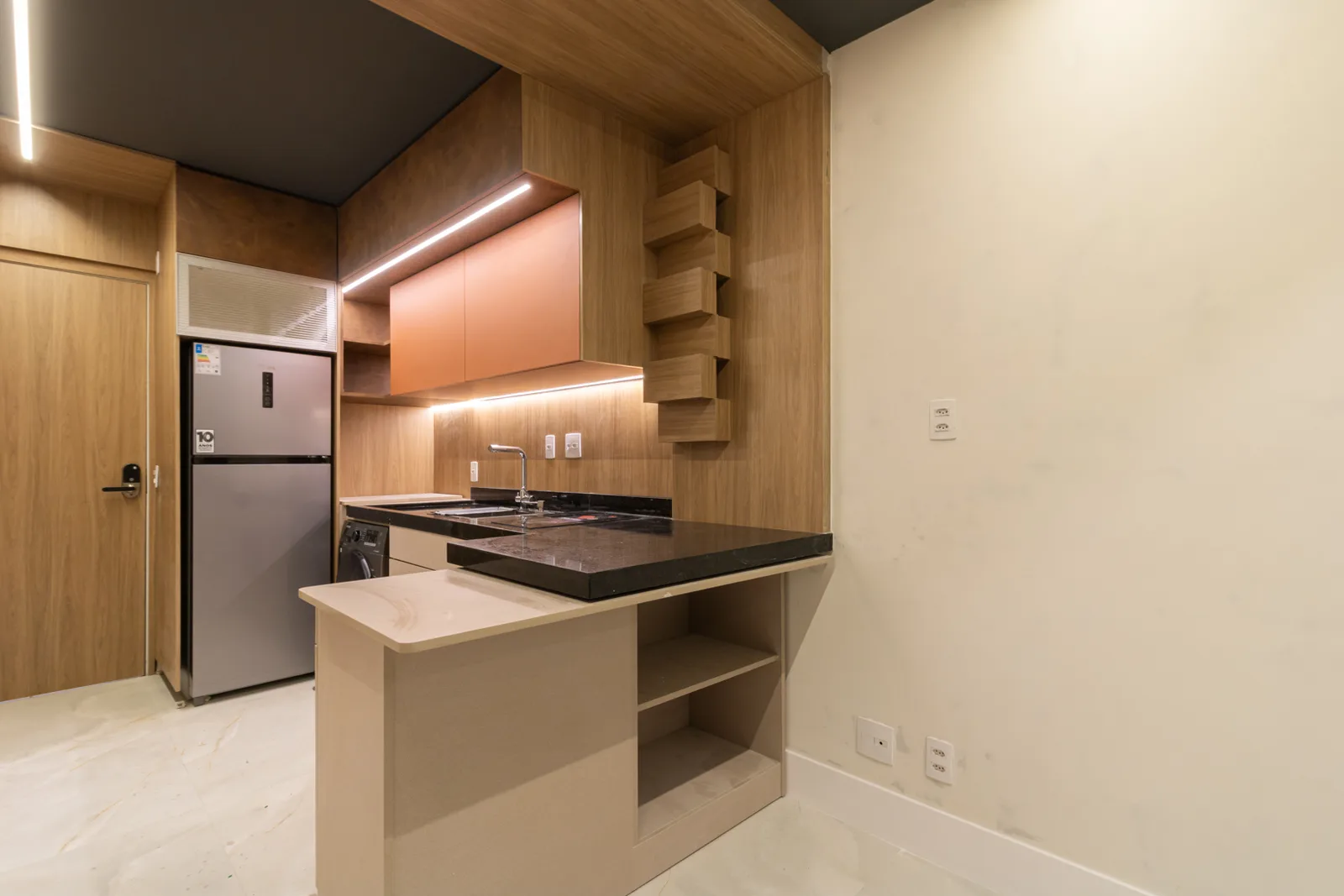 1 quarto completo ao lado estacao Fradique Pinheiros — foto 6