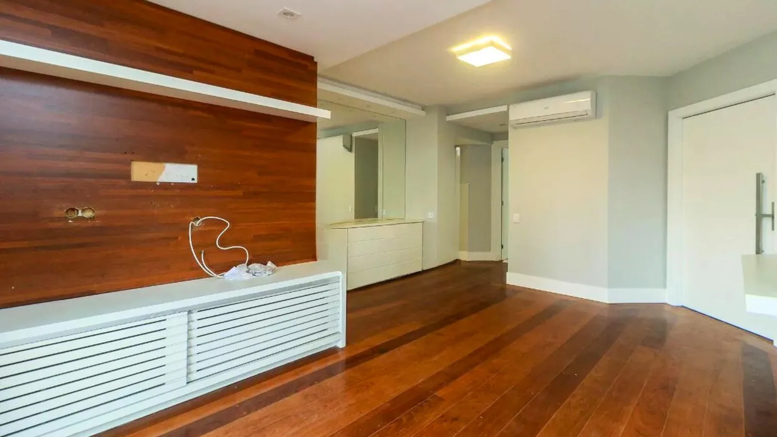 apartamento 3 quartos, suite, amplo e recem reformado — foto 1
